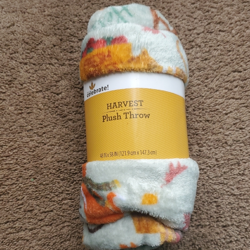 Celebrate Harvest Plush Throw